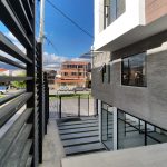 casa rentera terminados modernos en cuenca