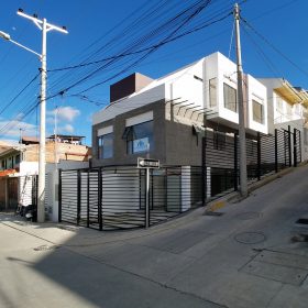 Casas Comerciales planificacón,Diseño,Construcción Arquitectos en Cuenca Ecuador